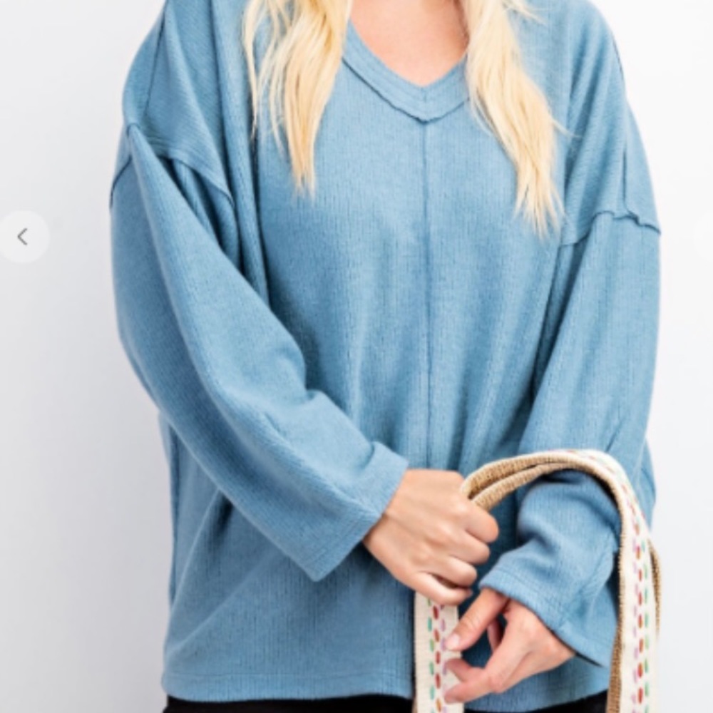 Easel pullover